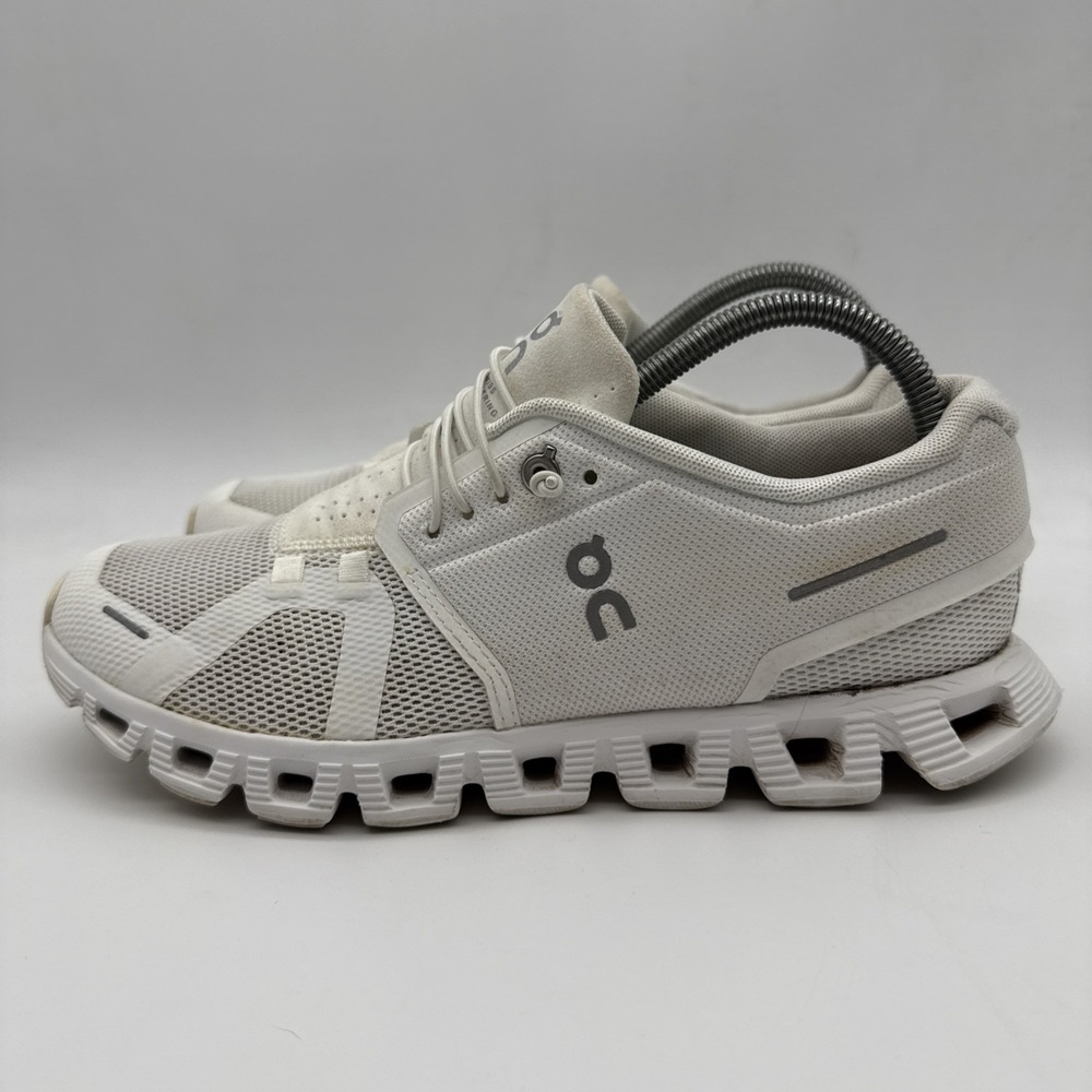On Cloud 5 Womens Size 8.5 White Athletic Running Sneakers (No Insoles)